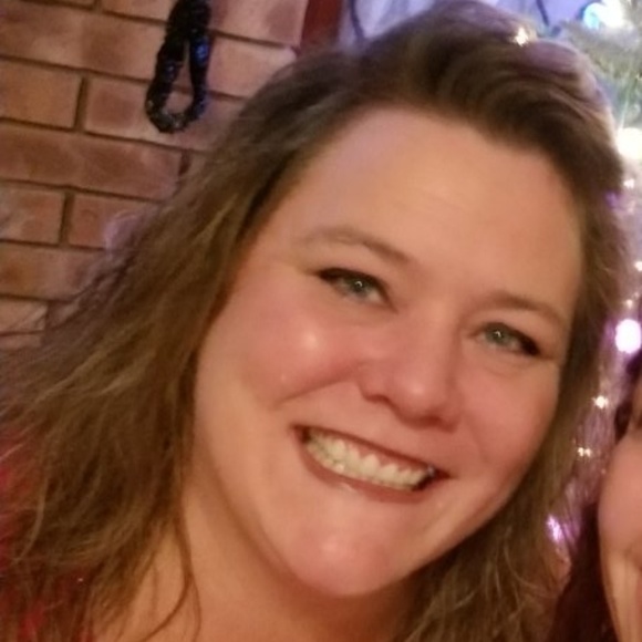 Meet your Posher, Carolyn - Picture 1 of 1